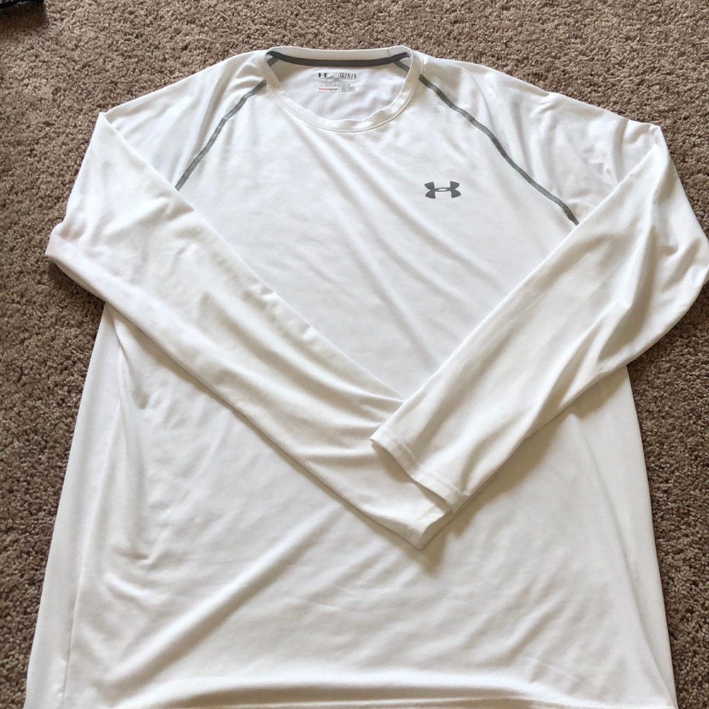 Under Armour Long Sleeve Size L